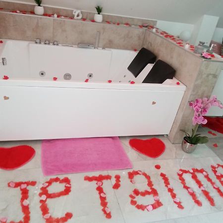 Studio Jacuzzi Au Centre Colmar Eksteriør billede