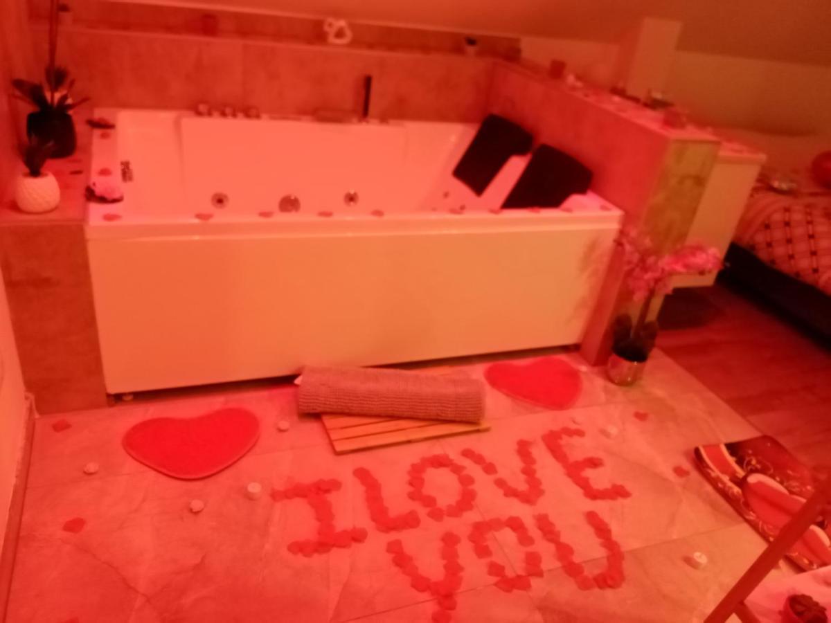 Studio Jacuzzi Au Centre Colmar Eksteriør billede