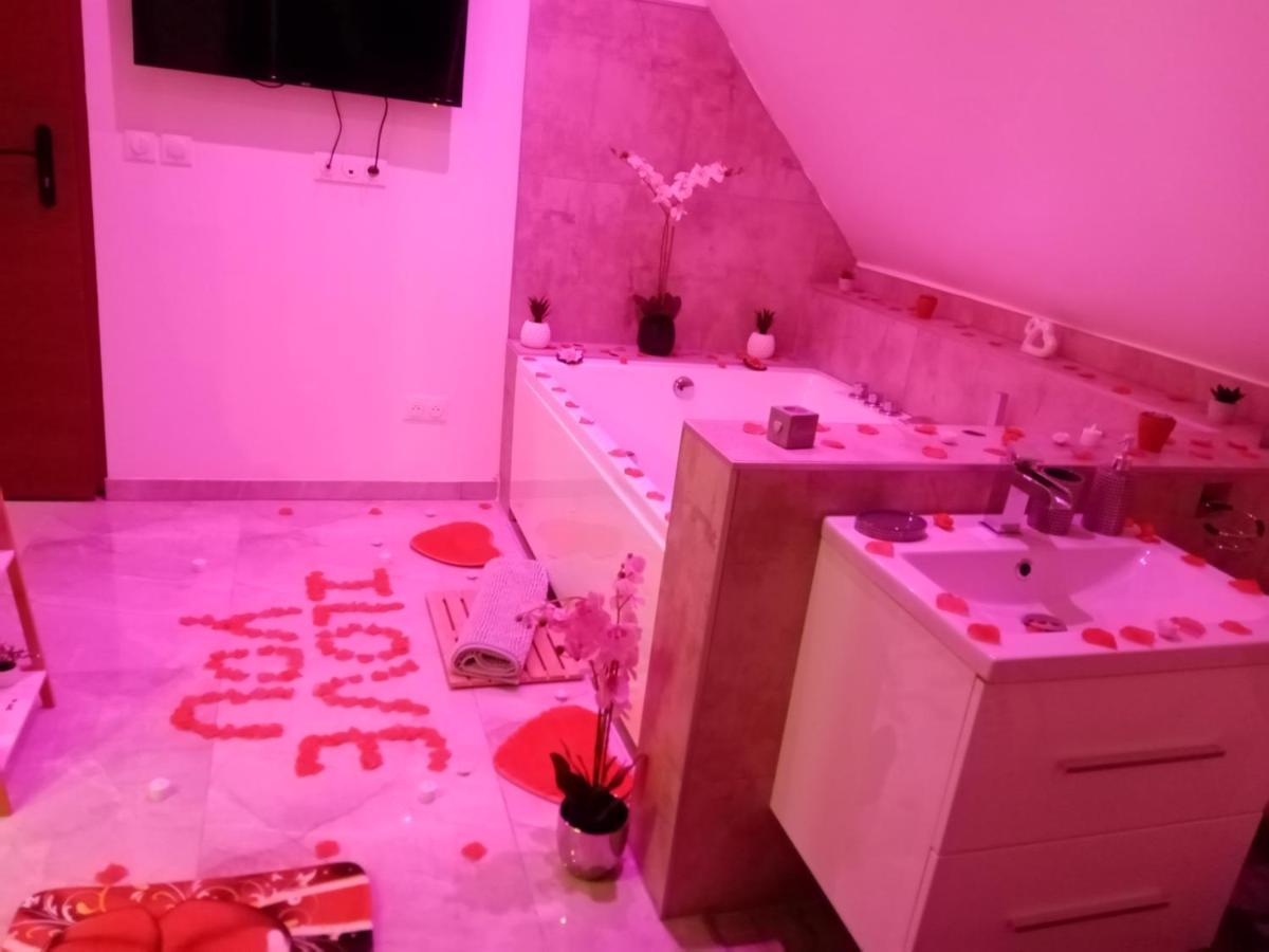 Studio Jacuzzi Au Centre Colmar Eksteriør billede